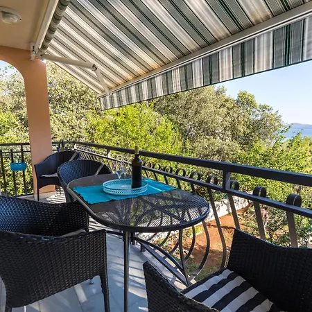 Διαμέρισμα Zia Petrcane