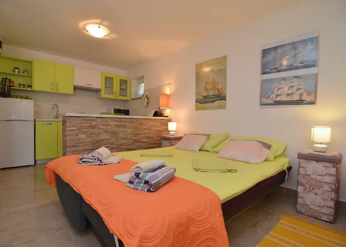 Zia Διαμέρισμα Petrcane