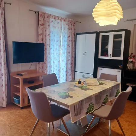 Zia Apartment Petrcane
