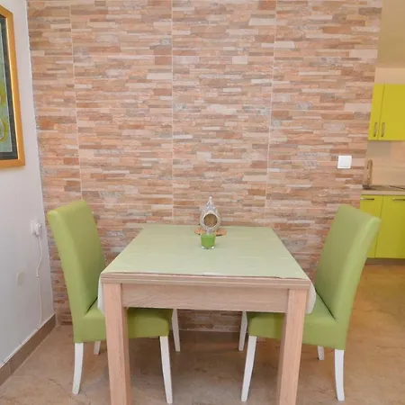 Zia Apartment *