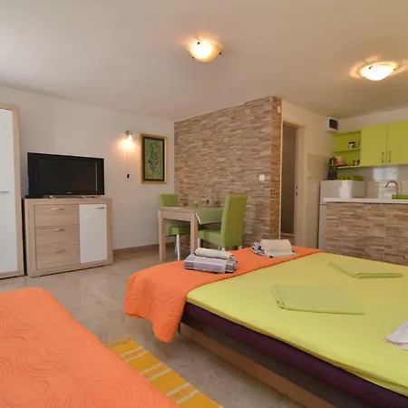 Zia Apartment